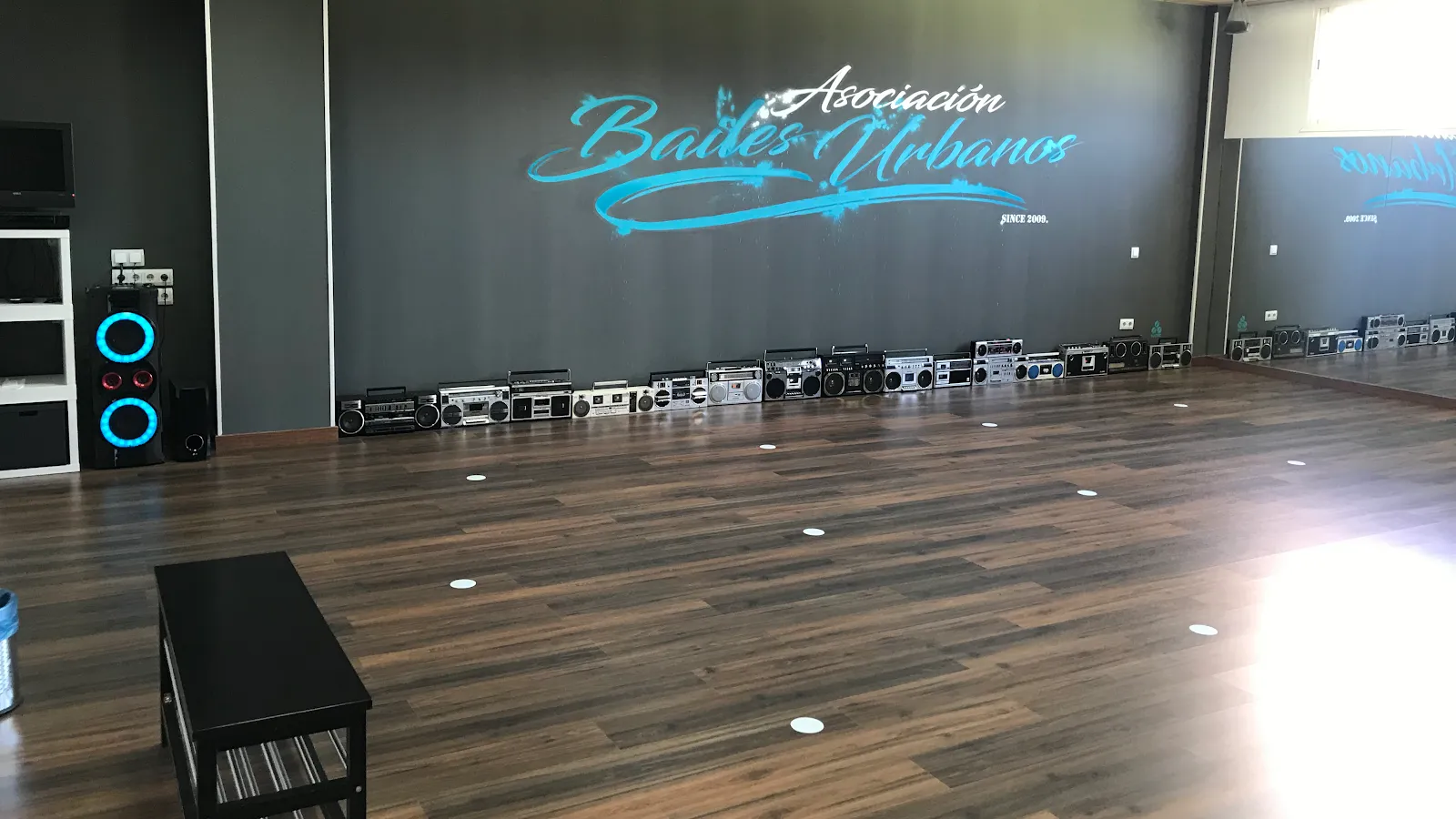 Asociacion Bailes Urbanos — baile-studio en Móstoles — 2