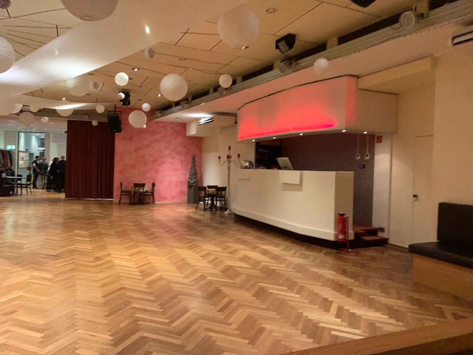 Tanzschule mit Marc | Feldmann - Hartmann — tanz-studio in Witten — 5