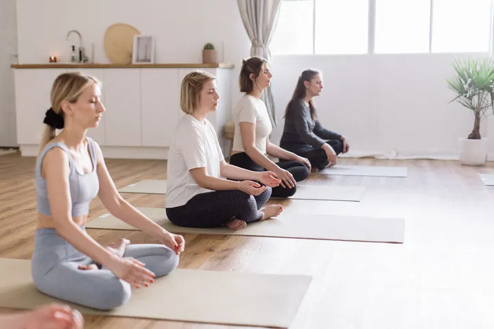 Surf and Yoga Kitchen — Yoga in Holsterhausen, Essen