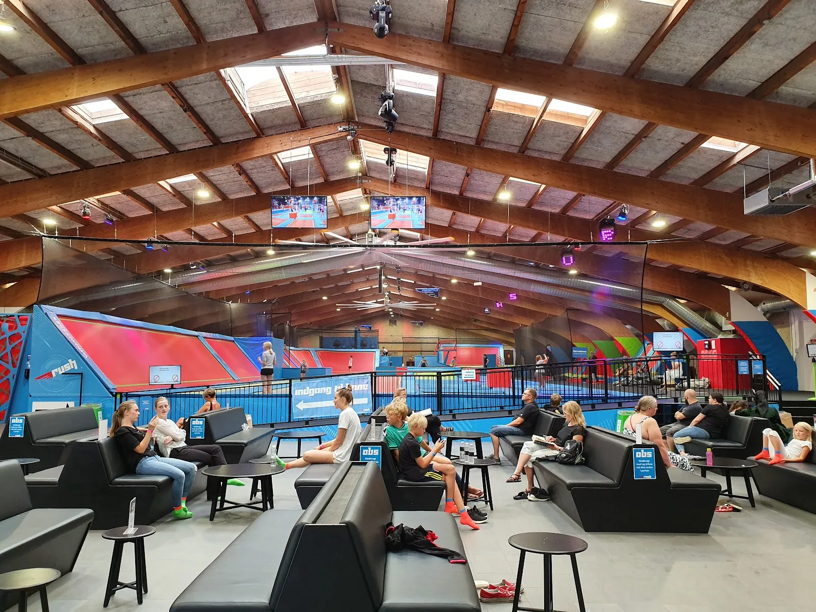 Rush Trampolinpark — gymnastik-studio i Højbjerg — 3