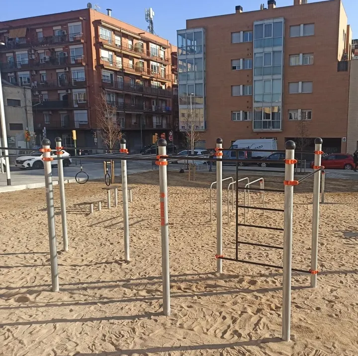 Parque Calistenia de Sabadell Centre — calisthenics-studio en Sol i Padrís, Sabadell — 2