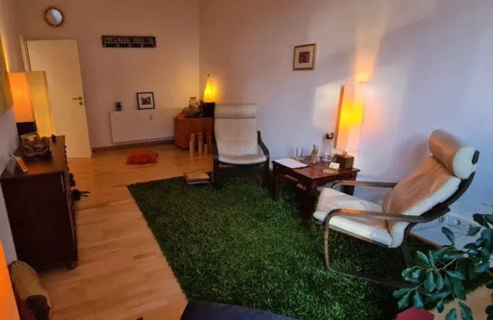 Dina Wolter — breathwork-studio in Bayenthal, Köln — 3