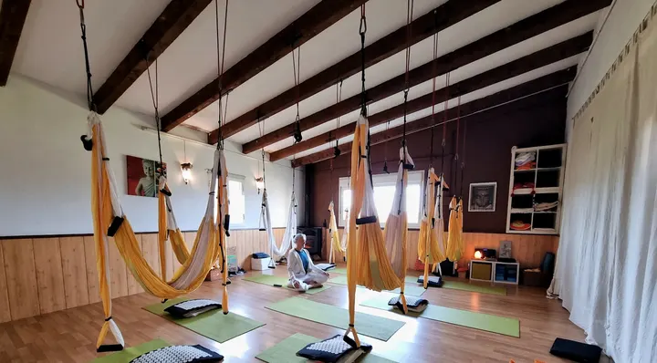 AcroYoga Donosti YogaAéreo — yoga-studio en Lasarte — 2