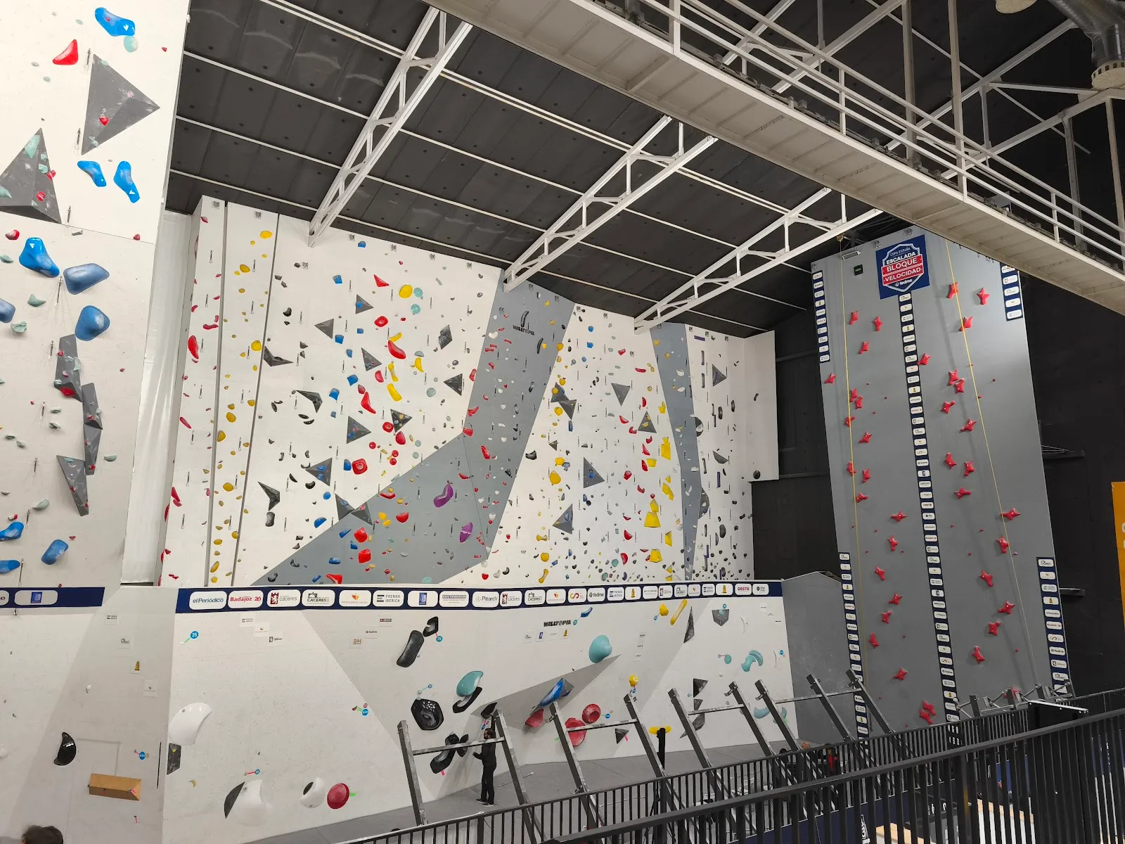 Rocódromo Alberto Gines — escalada-studio en Cáceres — 4