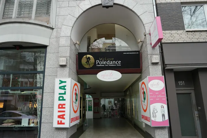 WeLovePoledance — Pole Fitness in Altstadt-Süd, Köln