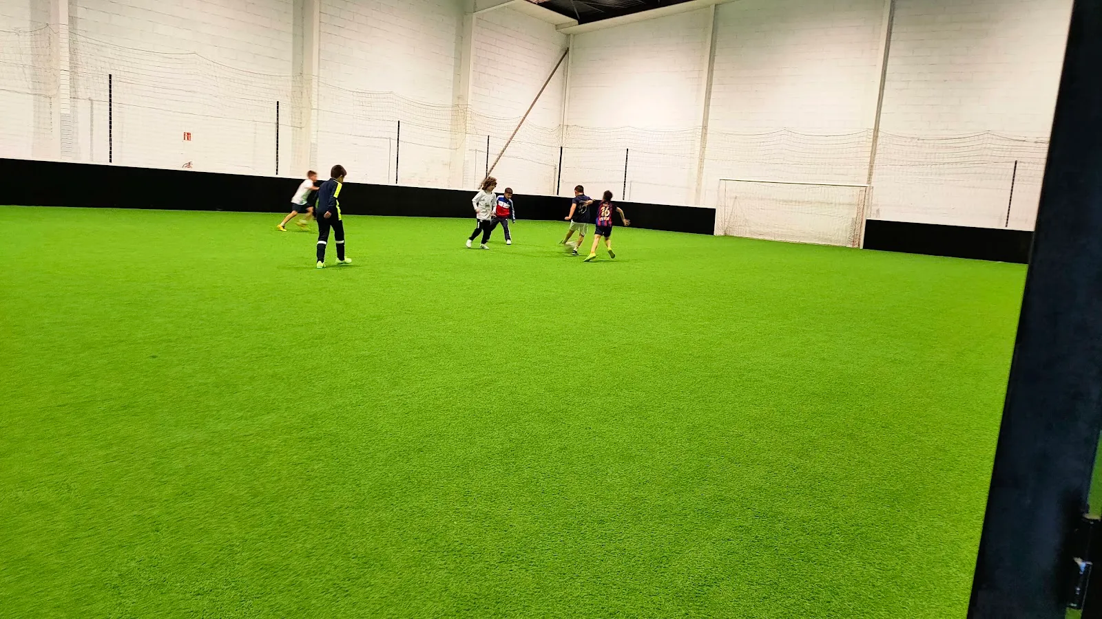Futbox Santander, S.L. — estudio de fitness-studio en Maliaño — 4