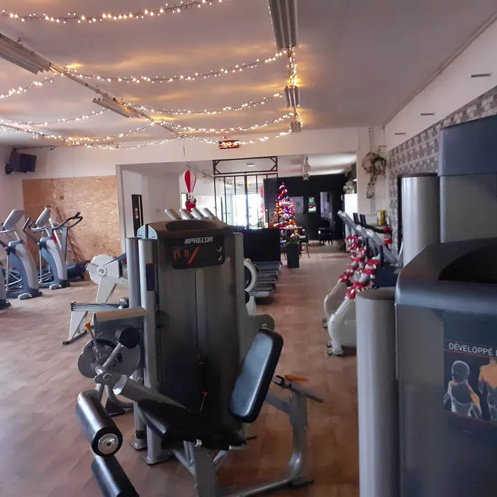 Sky Fitness — salle de fitness-studio à Chalamont — 4