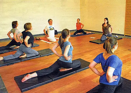 Hatha Yoga Nîmes — Yoga à Triangle de la Gare, Nîmes
