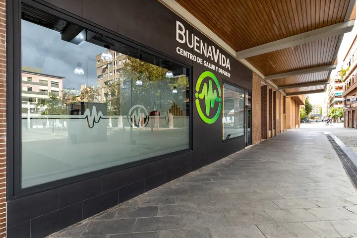 BuenaVida Centro de Salud y Deporte — entrenamiento personal-studio en Granada — 4