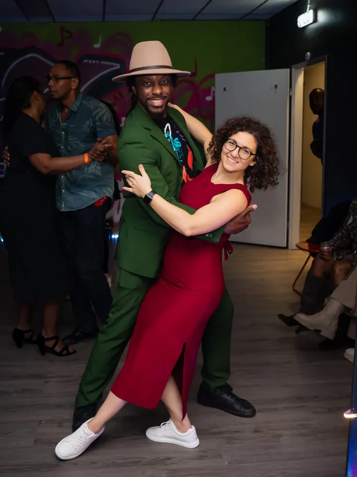 Love For Salsa — Dans in Rosmolenbuurt, Zaandam