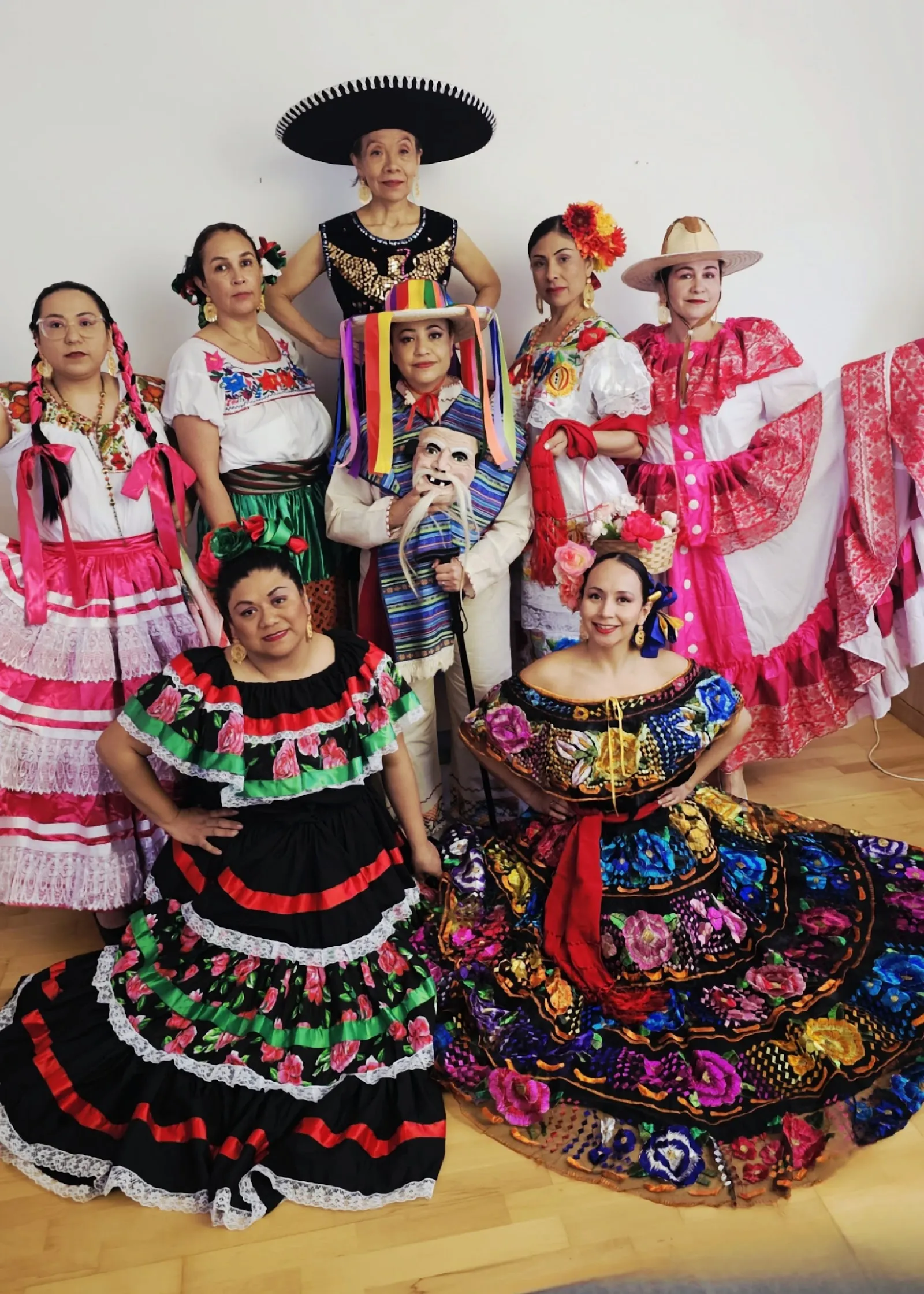 Mexikanische Tanzgruppe Adelitas Tapatías y sus Charros — tanz-studio in Oststadt Südlicher Teil, Karlsruhe — 3