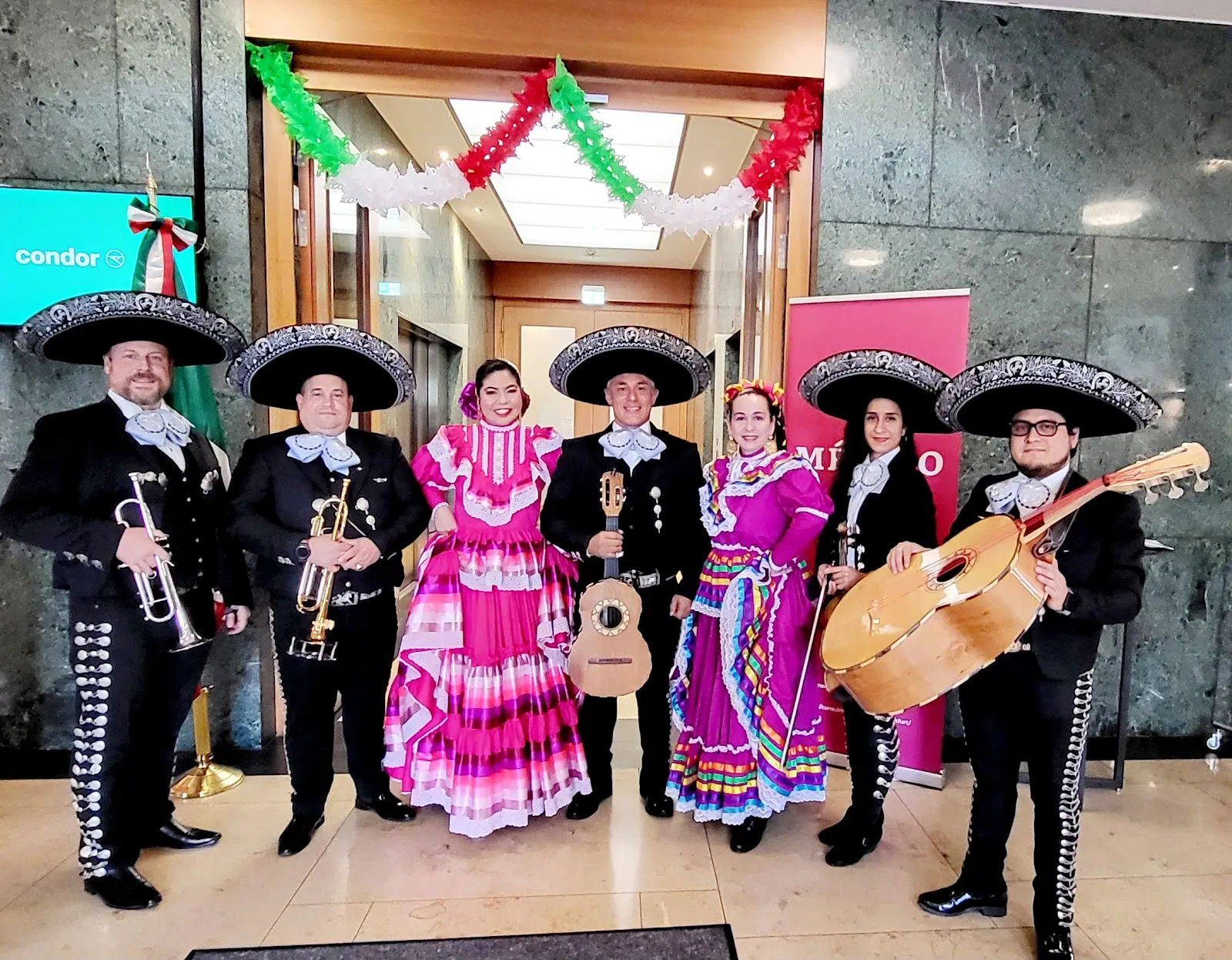 Mexikanische Tanzgruppe Adelitas Tapatías y sus Charros — tanz-studio in Karlsruhe — 3