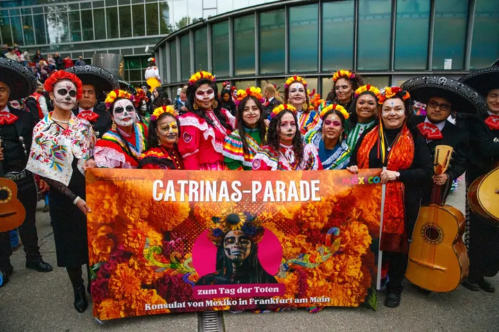 Mexikanische Tanzgruppe Adelitas Tapatías y sus Charros — Tanz in Oststadt Südlicher Teil, Karlsruhe