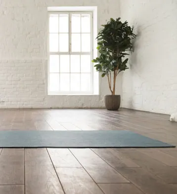 Astrid Kops — Yoga in Bollendorp, Heiloo