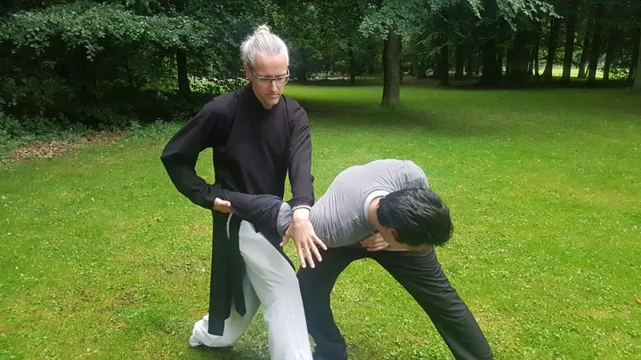 Tai Chi Apeldoorn 'Bron van Geluk' — Vechtsport in Brinkhorst, Apeldoorn