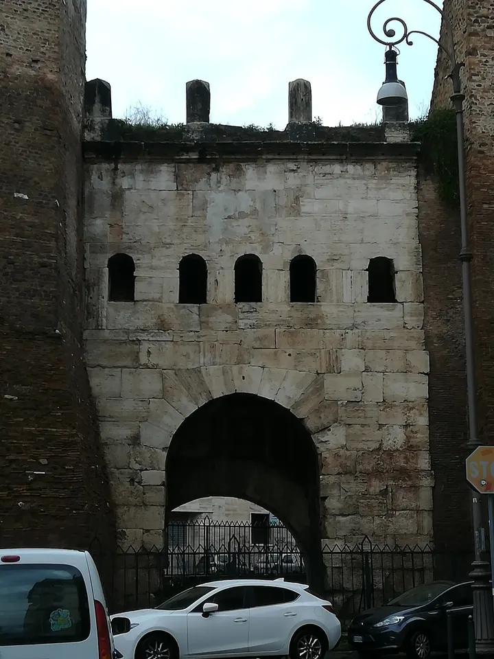 San Lo' — Pole dance a San Lorenzo, Roma