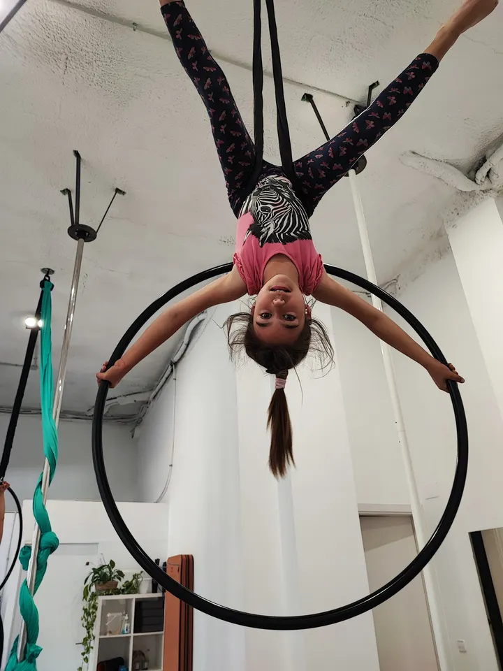 Aerial Body Art — aerial-studio en Can Llong, Sabadell — 3
