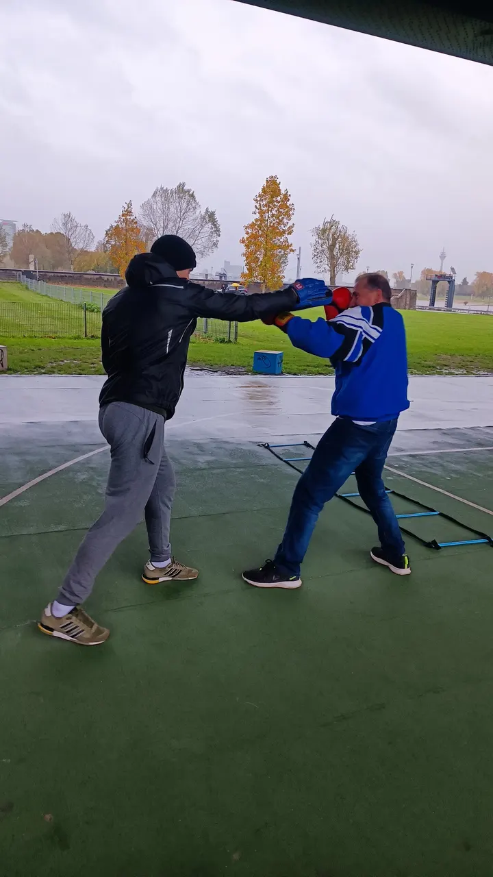 Personal Training Fitnessboxen | Daniel Diaconescu — fitnessstudio in Düsseldorf — 4