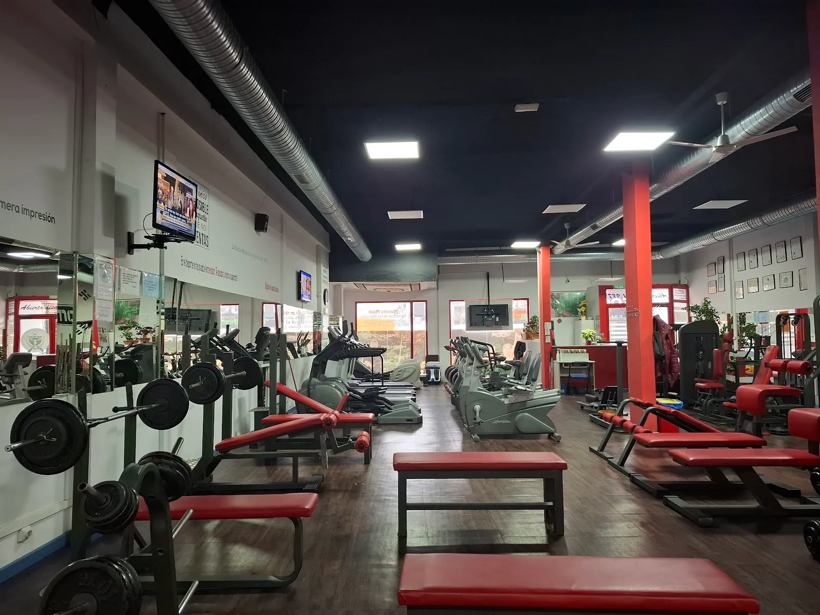 Club Deportivo Moon — estudio de fitness-studio en Los Villares y Correal, Torrejón de Ardoz — 2