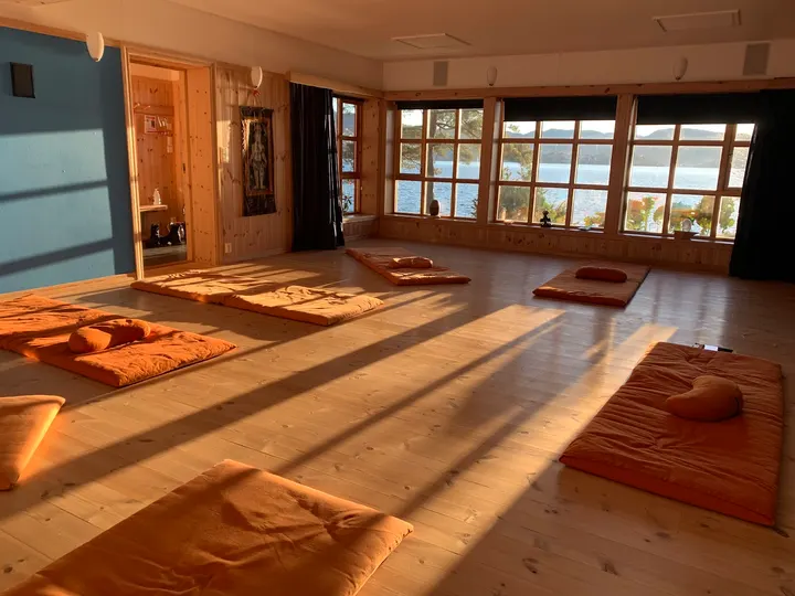 Juicyful — yoga-studio i Alvøen, Bergen — 2