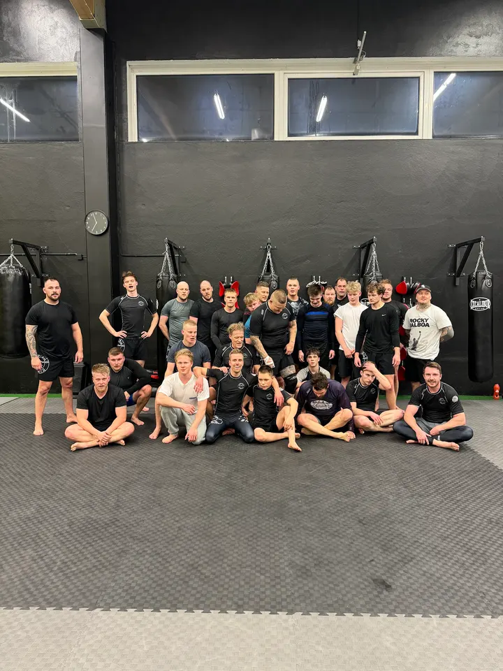 Kamppailu Center — MMA – Ropakko, Klaukkala