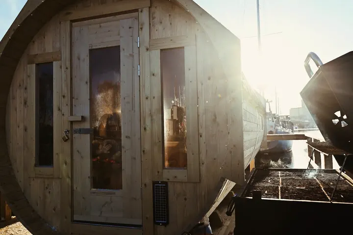 Floating sauna - Bastuflotte - Kallbad - Flyta.nu — recovery-studio i Söder, Halmstad