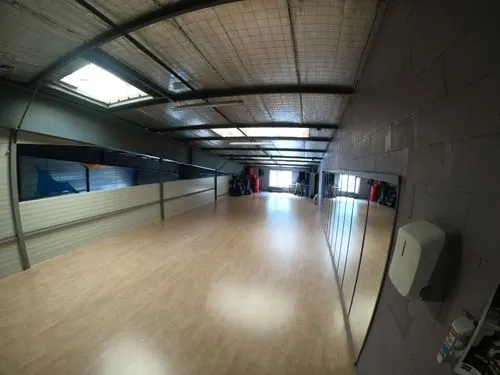 Yna Sports — salle de fitness-studio à Conches-en-Ouche — 2