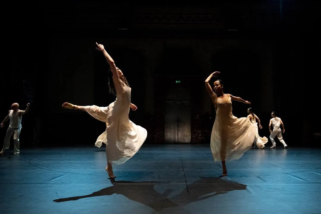 Sasha Waltz & Guests — yoga-studio i Berlin — 3