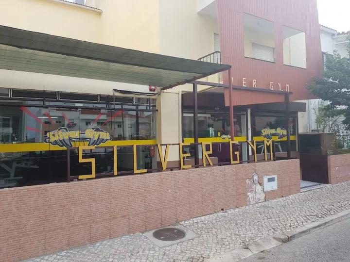 Silvergym — ginásio-studio em Bairro dos Quatro, Famões — 2