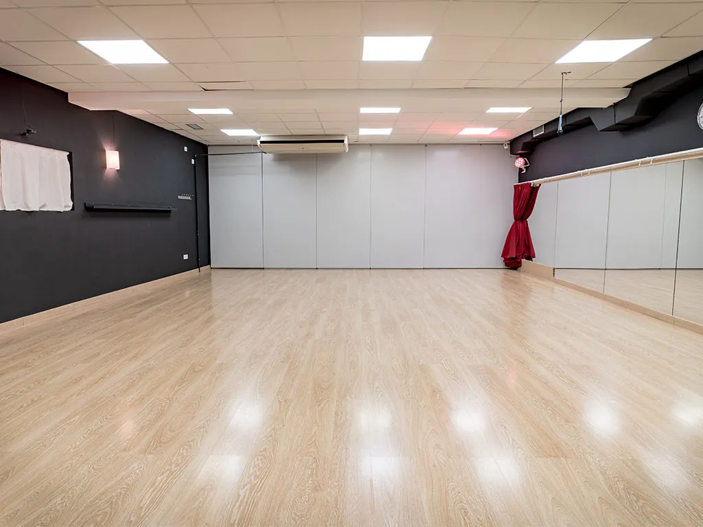 Swing Maniacs - Les Corts — dans-studio i les Corts, Barcelona — bild 3