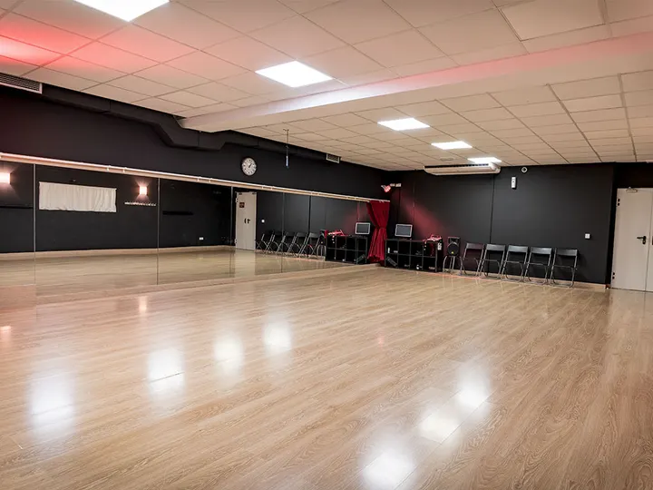 Swing Maniacs - Les Corts — baile-studio en les Corts, Barcelona — 3