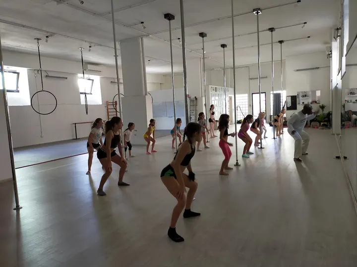 House Of Aerialist ASD — acrobatica aerea-studio a Trieste — 3