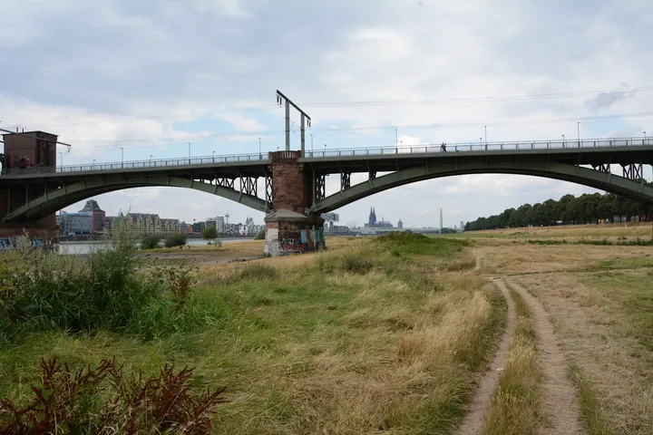 Ruheraum-Köln Südbrücke Outdoor — meditation-studio in Poll, Köln — 2