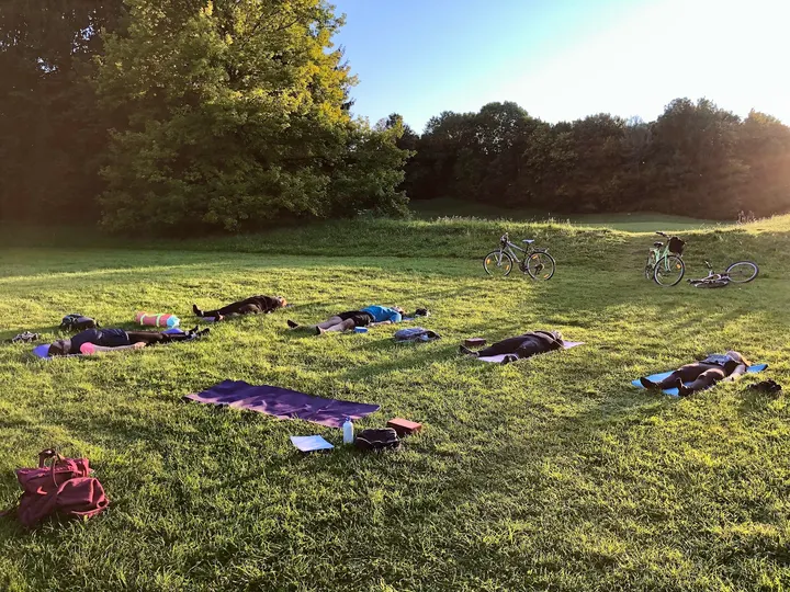 Yoga & Pilates mit Bea @Weltenburger Straße — yoga-studio in Bogenhausen, München — 3
