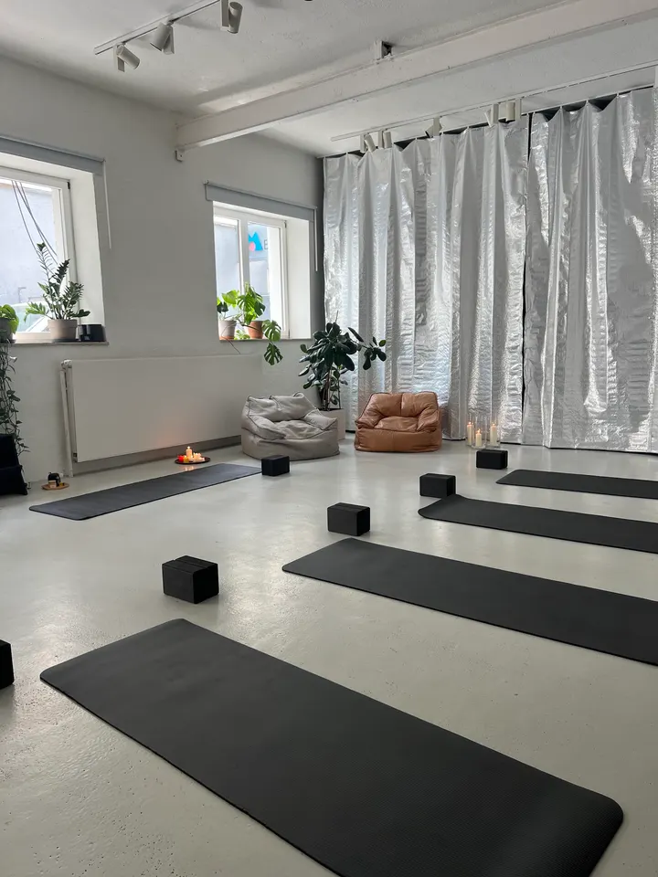 Atelier Yoga — yoga-studio in Ludwigsvorstadt, München — 2