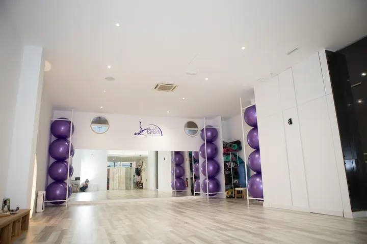 Centro La Esfera - Yoga, Pilates/Inteligencia Psicomotriz, Piscología, Haloterapia, Cosmética Natural — Yoga en Sudamérica, Cádiz