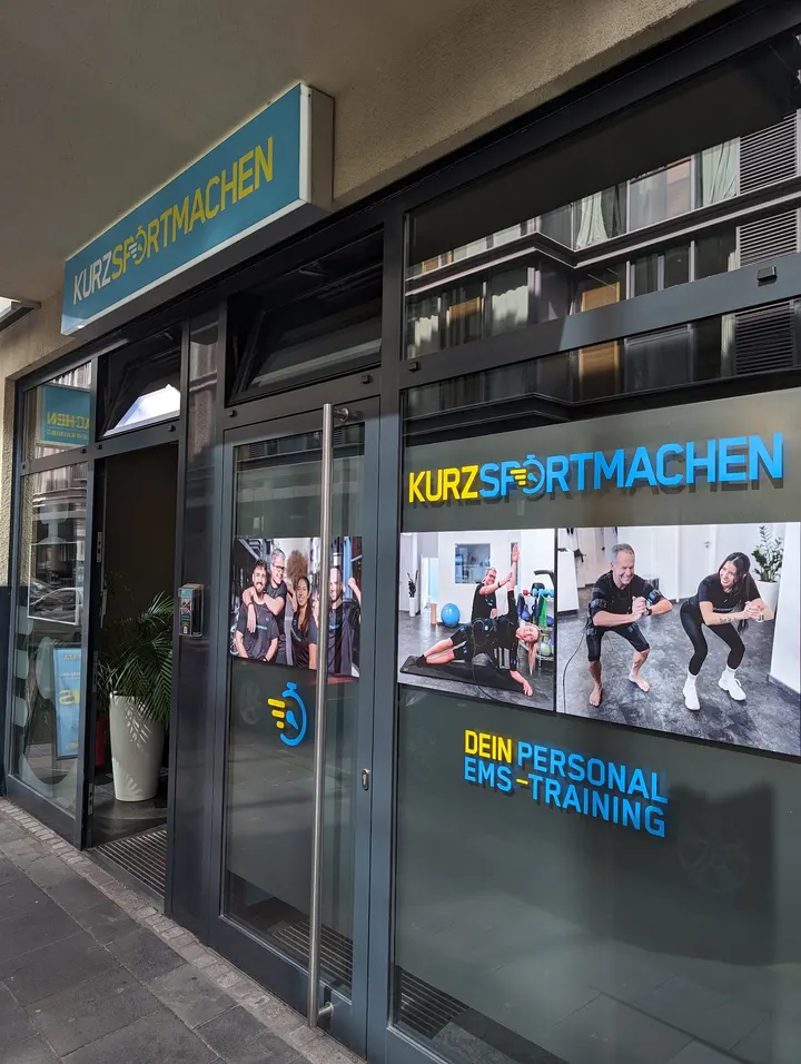 KURZSPORTMACHEN Dein — ems-training-studio in Altstadt-Nord, Köln — 2