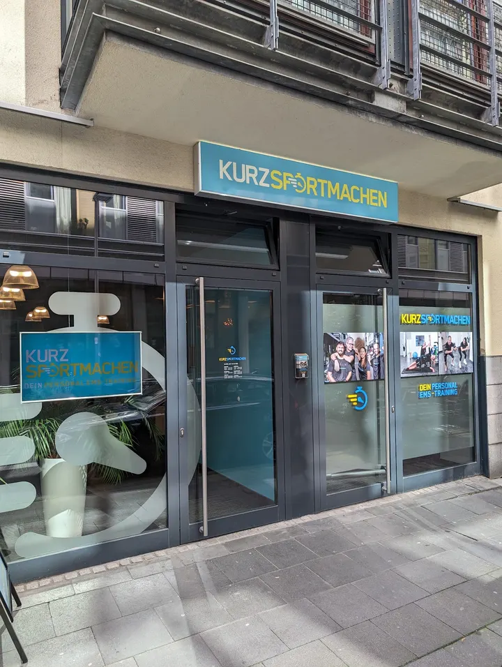 KURZSPORTMACHEN Dein — ems-training-studio in Köln — 4