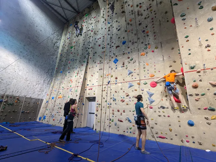 Complexe Sportif Villaret — salle de fitness-studio au Mans — 3