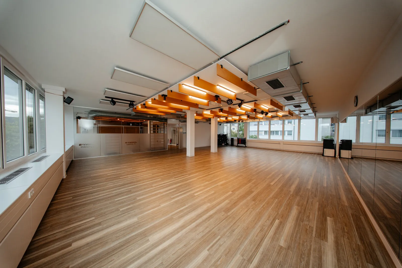 Jonny M. Club Europaviertel — träningsstudio i Stuttgart — 5