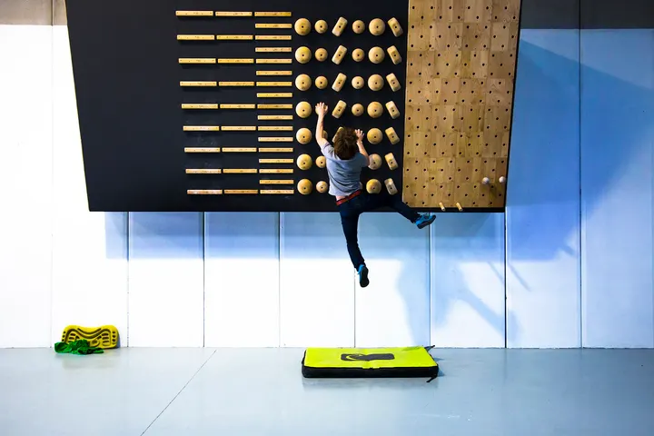 MONOBLOC — escalada-studio en Reus — 5