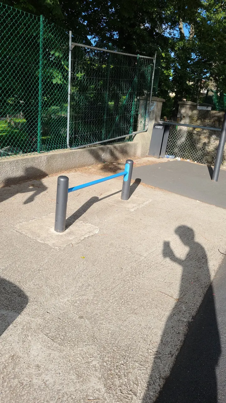 Parc de street workout — salle de fitness-studio au Mont, Saint-Chamond — 3