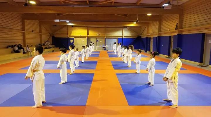 Club de Dugny Karaté — arts martiaux-studio à Paris — 3