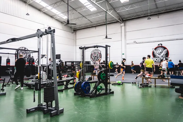 Bostak Martial Arts Fight Club — Artes marciales en Betoño, Vitoria-Gasteiz