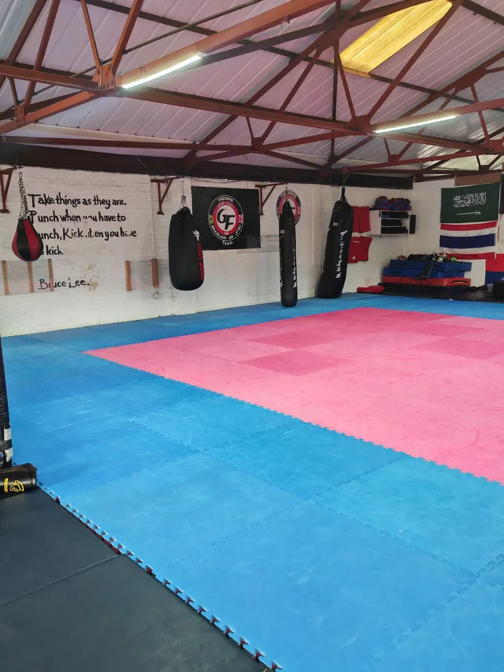Sultan´s Gym — fitness studio in Savile Town, Dewsbury — 2