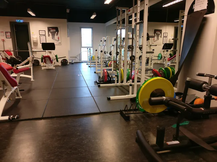 Hi Fitness — Træningsstudio i Hjortespring, Herlev