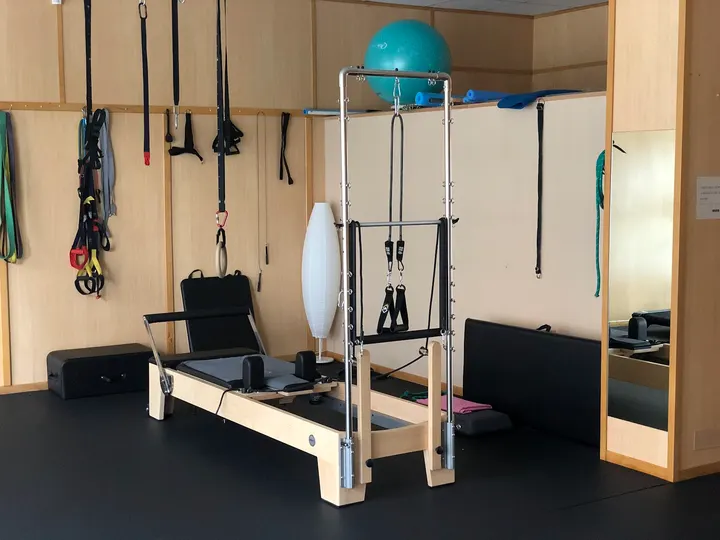 Holos Estudio Fitnees — entrenamiento personal-studio en Moreda, Gijón — 3