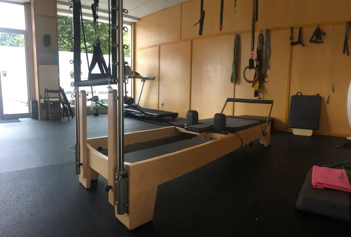 Holos Estudio Fitnees — Entrenamiento personal en Moreda, Gijón
