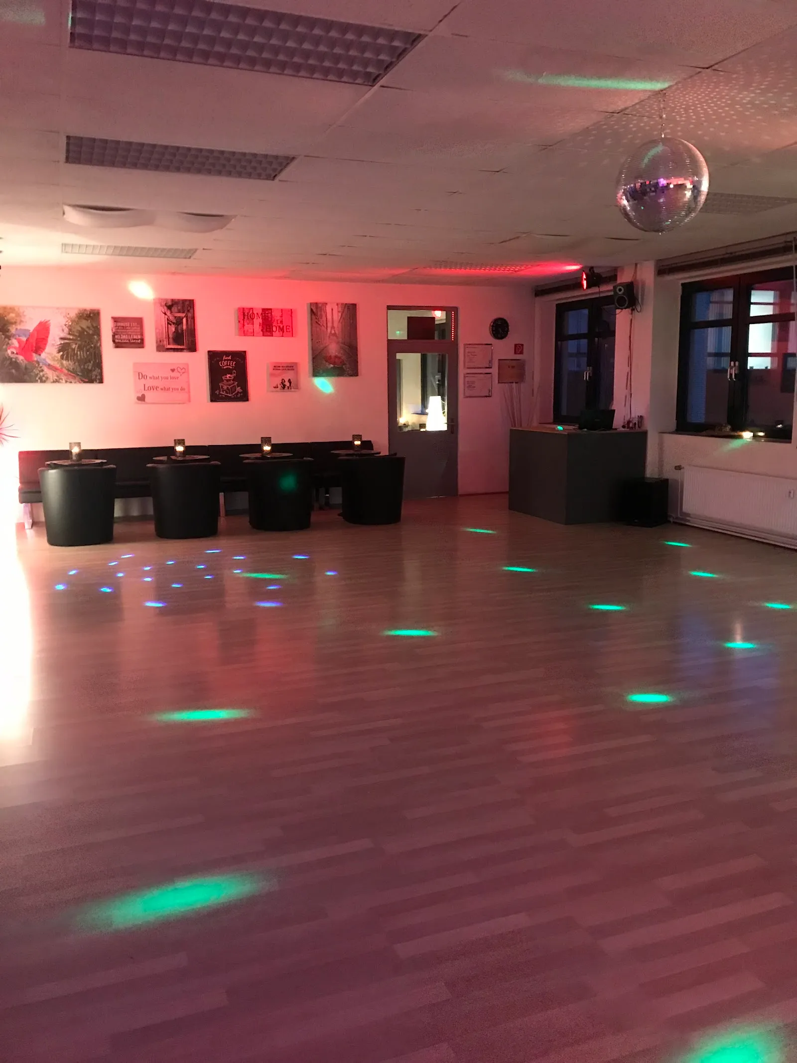 Tanzschule Let’s Dance Bielefeld — tanz-studio in Bielefeld — 3