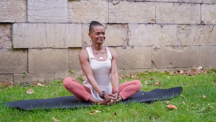 YOGA SHIVAKAMI — Yoga à Centre-Ville, Dijon